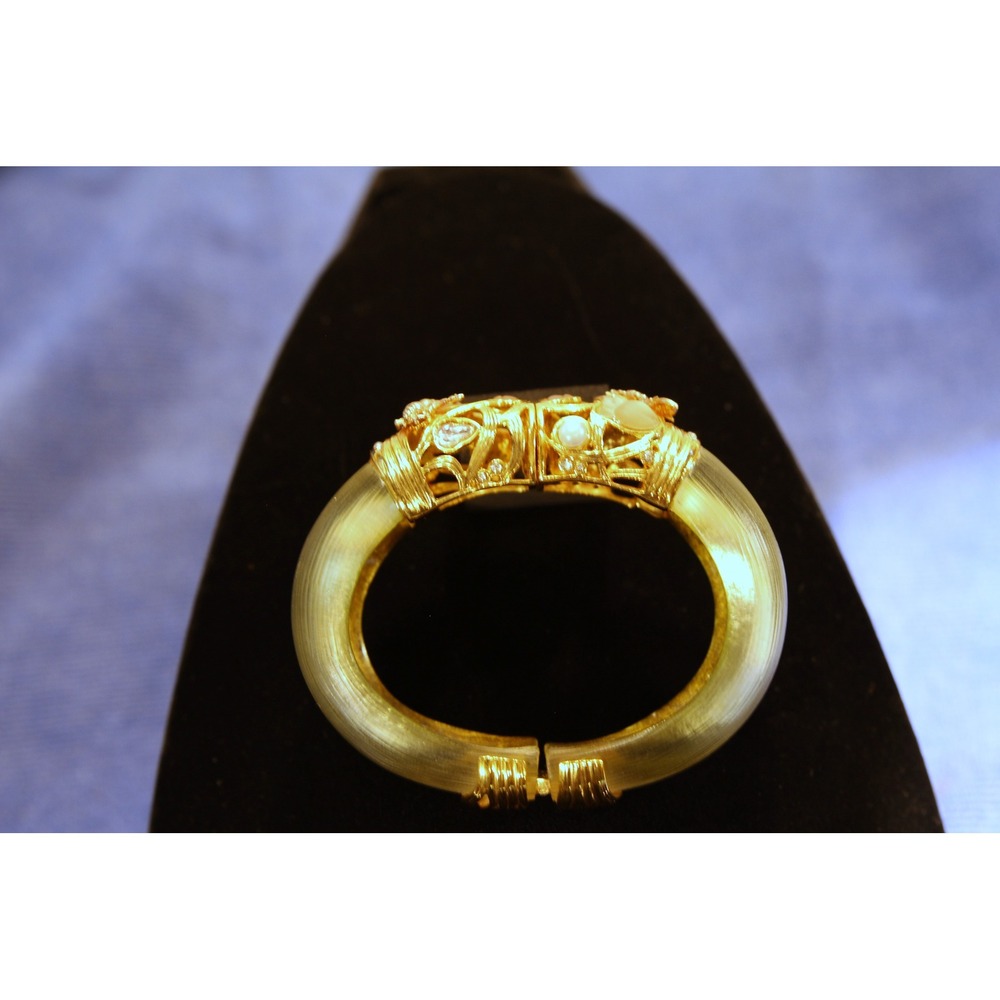 Alexis Bittar Lemon Lucite, Crystal, Pearl and Bee Hinged Bangle Bracelet. A3 - Picture 12 of 15